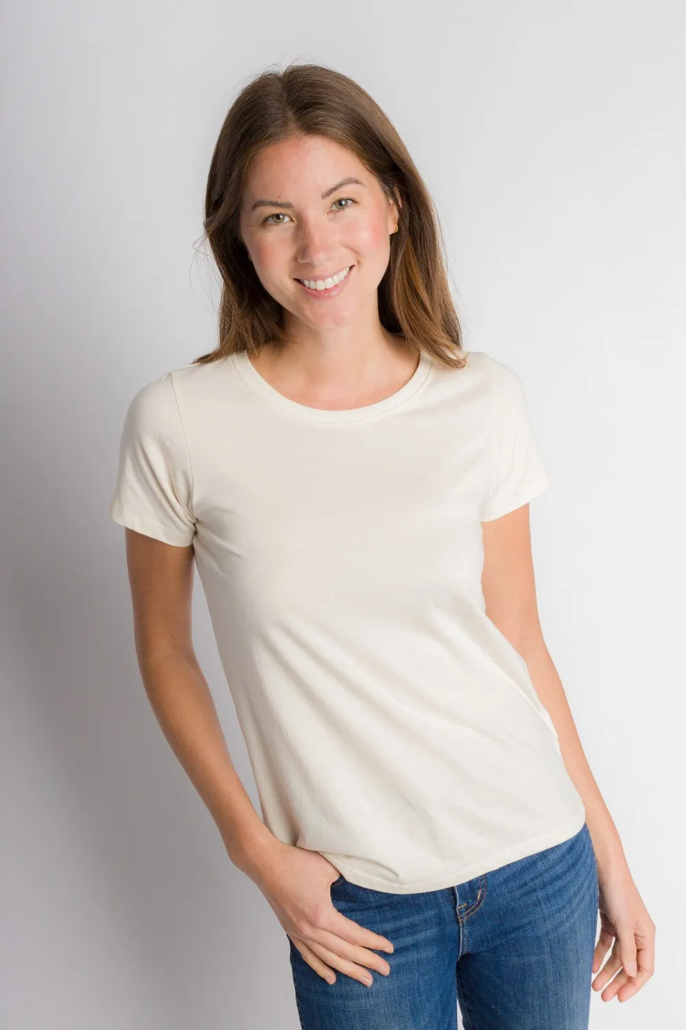 Daffodil Unbranded | Women's Anti-Stain Logo-less Pocket-less Tee