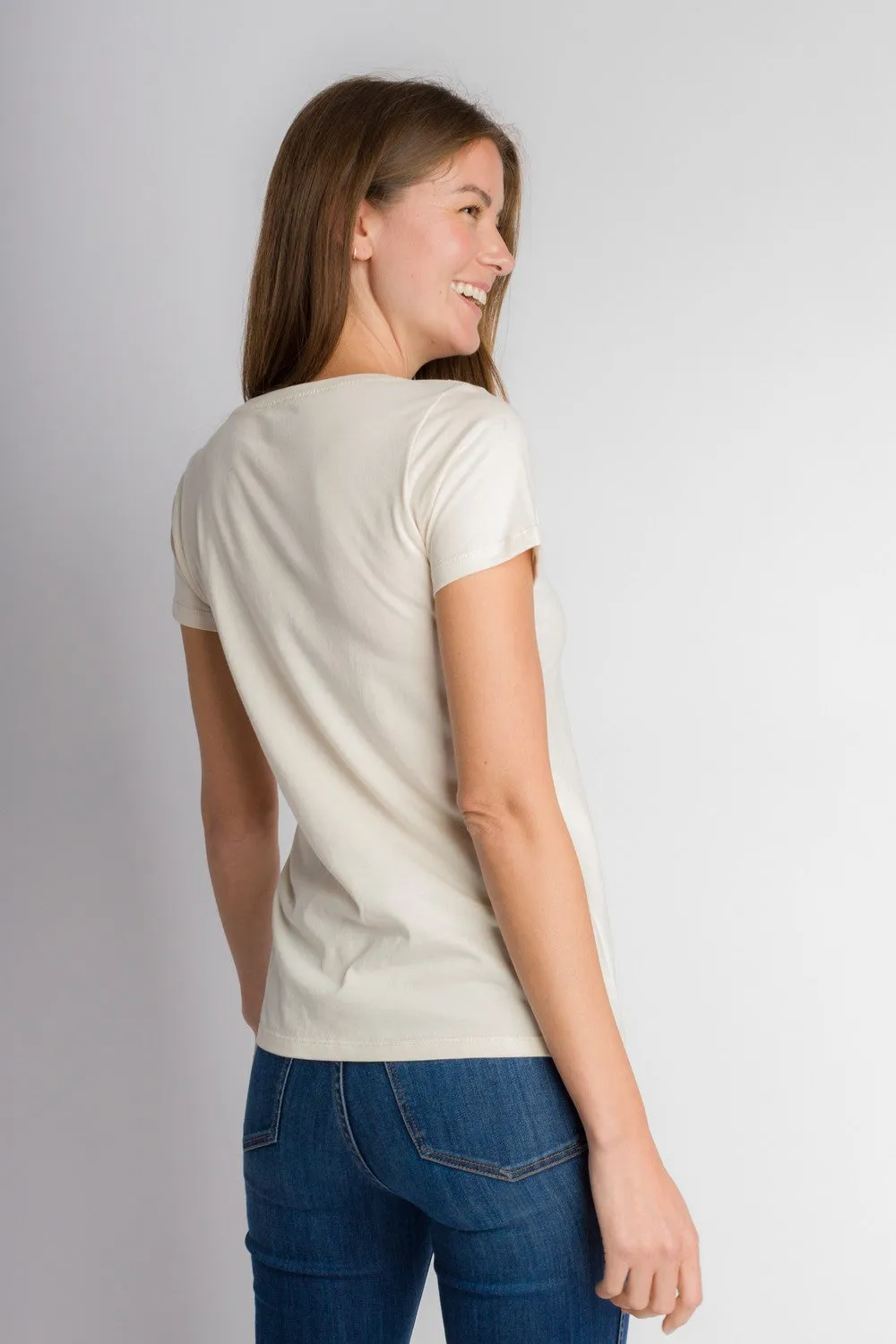 Daffodil Unbranded | Women's Anti-Stain Logo-less Pocket-less Tee