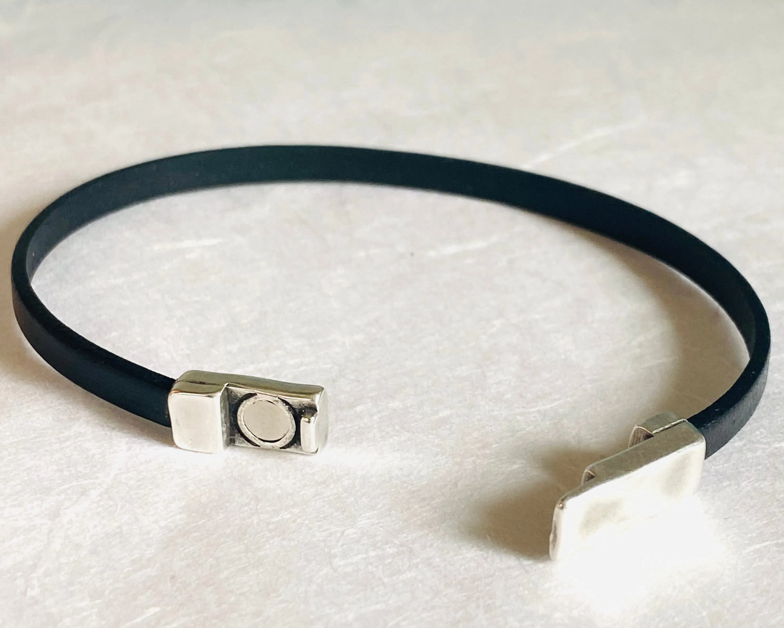 Men’s Leather Magnet Bracelet, Men's Band Bracelet, Black Bracelet, Leather Bracelet, Magnet Bracelet