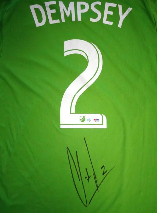 Seattle Sounders Clint Dempsey Autographed Green Adidas Jersey Size L PSA/DNA ITP Stock #89895